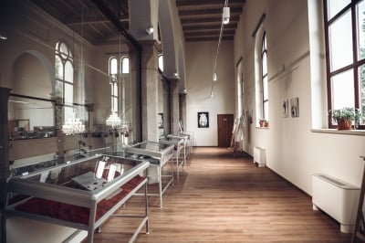 Od kościoła, przez salę gimnastyczną po... bibliotekę. Zobaczysz tylko z nami! - 8