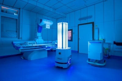 Nazywa się Krystyna, jest robotem i ma walczyć z koronawirusem  - 9