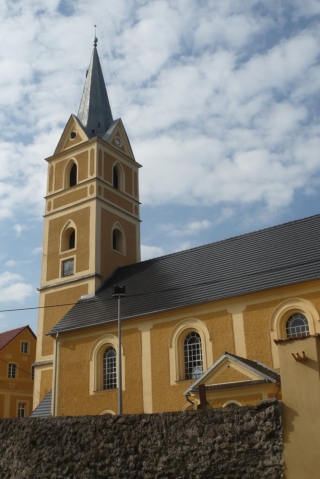 Sanepid szuka osób, które miały kontakt z proboszczem kościoła w Piszkowicach
