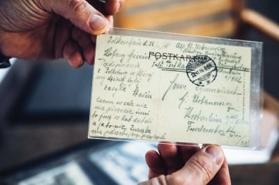 Widokówki, zdjęcia i album leżący sto lat na strychu [FOTOREPORTAŻ] - 13