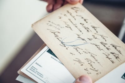Widokówki, zdjęcia i album leżący sto lat na strychu [FOTOREPORTAŻ] - 6