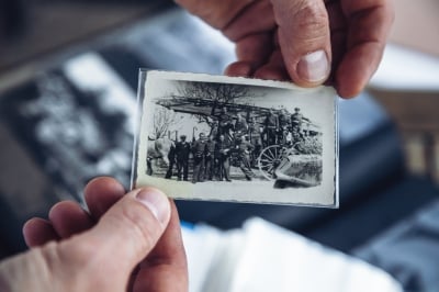 Widokówki, zdjęcia i album leżący sto lat na strychu [FOTOREPORTAŻ] - 8