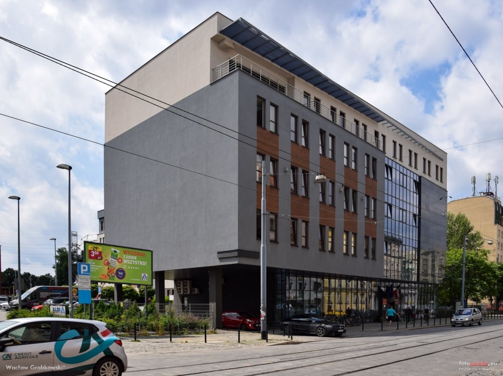 Starostwo Powiatowe we Wrocławiu rozbudowuje swoją siedzibę - fot. Wacław Grabkowski/fotopolska.eu (Creative Commons)