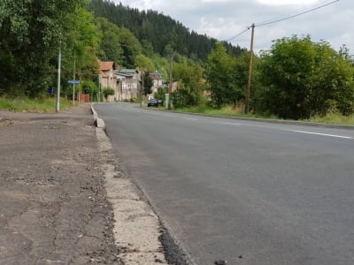 W Wałbrzychu nie tylko władze miasta remontują drogę. Pomaga też pobliska kopalnia
