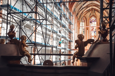 To historyczna chwila. Rozpoczął się montaż zrekonstruowanych XVIII-wiecznych organów - 1